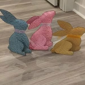 Decorative easter bunnies